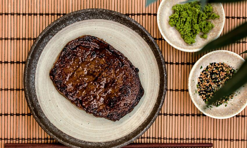 cooked wagyu beef yakiniku with seasonings