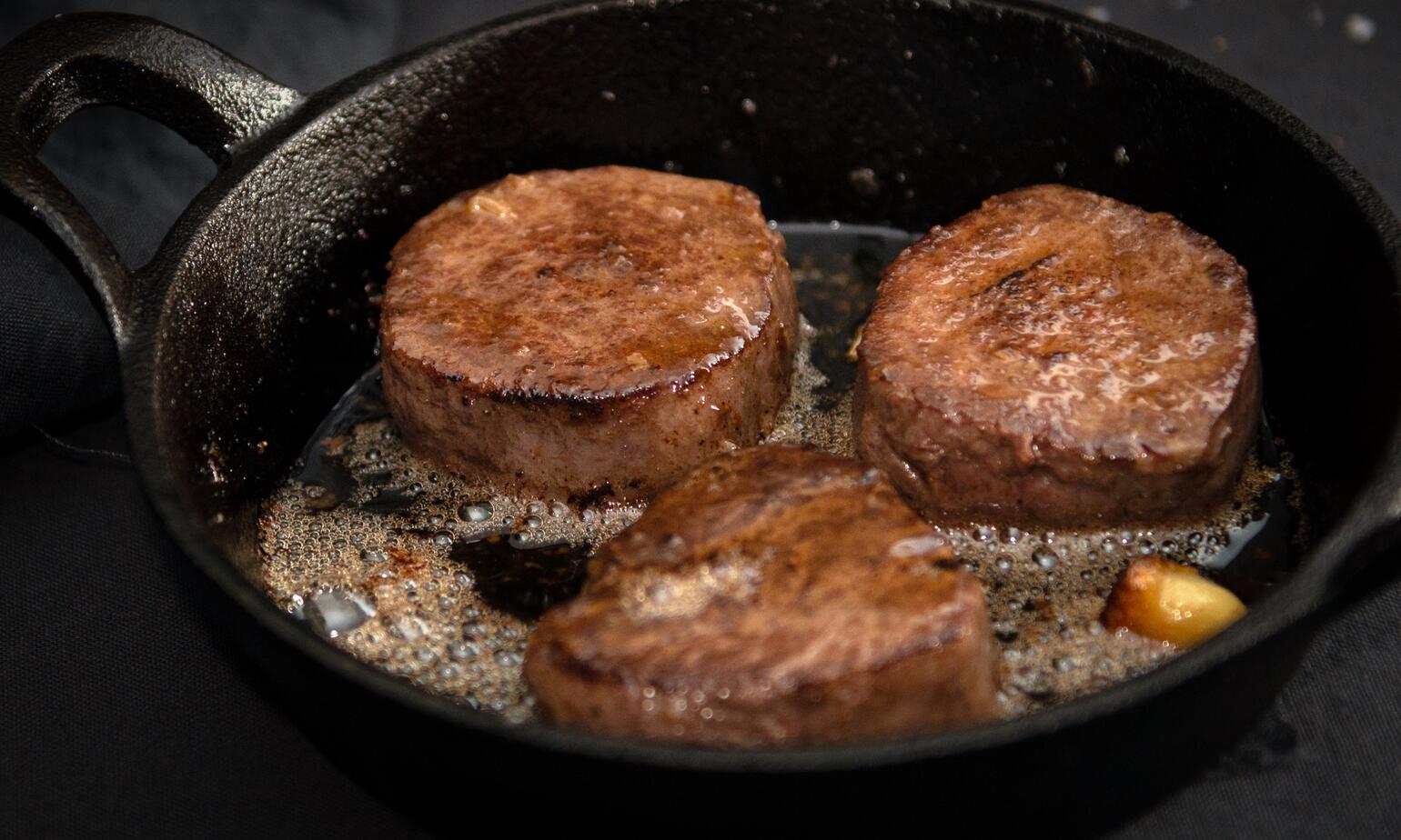 Buy 32 Day Aged Fillet Medallion Farmison & Co Farmison