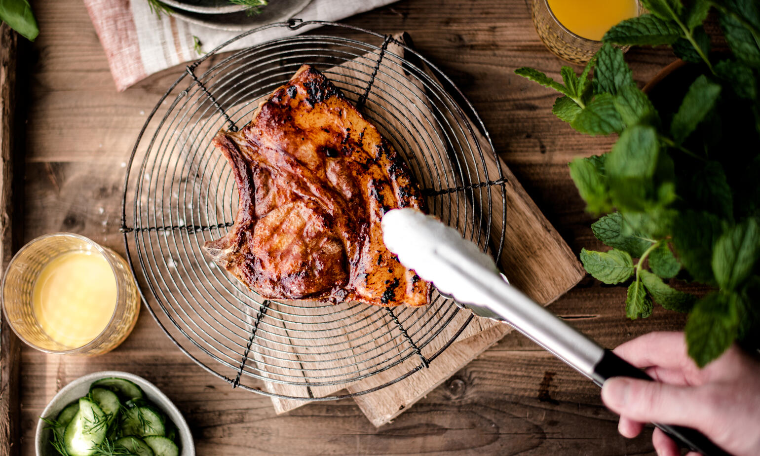 Slow Cooker BBQ PORK CHOPS, Great Hall Feast