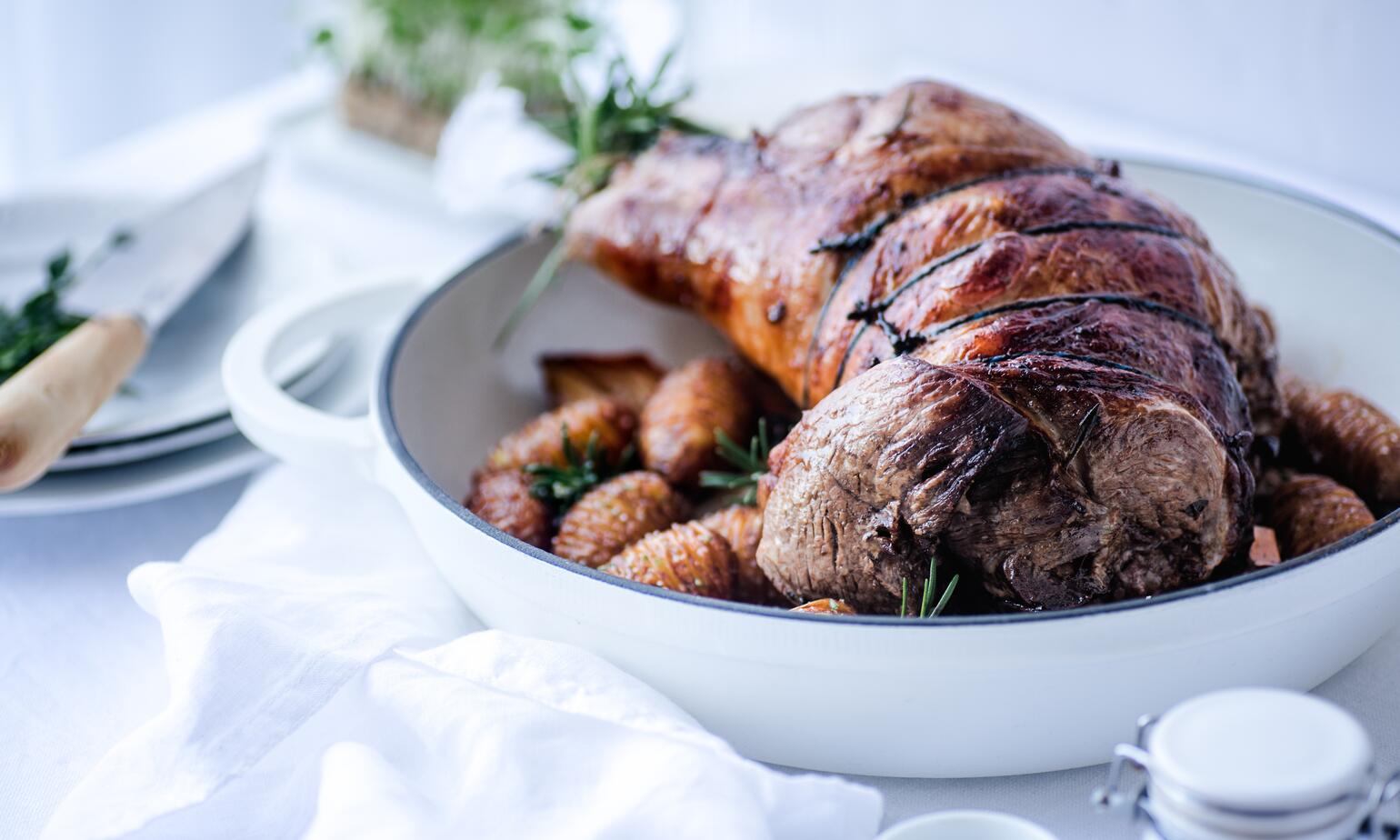 Buy Fresh 7 Days DryAged Half Leg Of Lamb 100 British Farmison & Co
