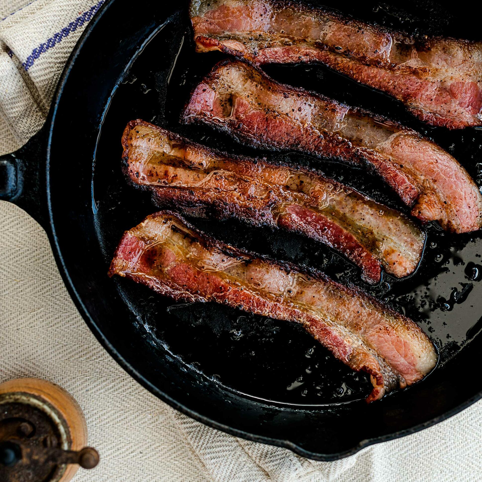 Buy Unsmoked Back Bacon Online 100 Free Range Bacon Farmison & Co