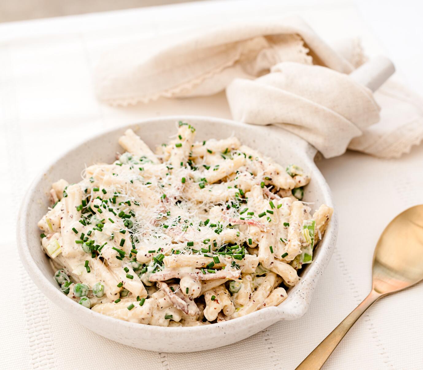 How To Cook Ripon Cathedral Bacon & Leek Pasta Farmison & Co