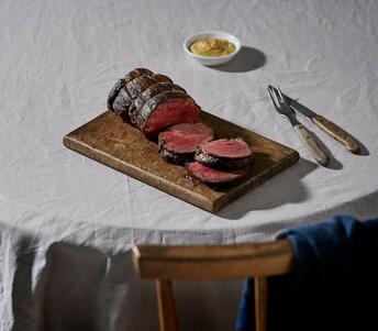 chateaubriand steak cooked with bordelaise sauce 