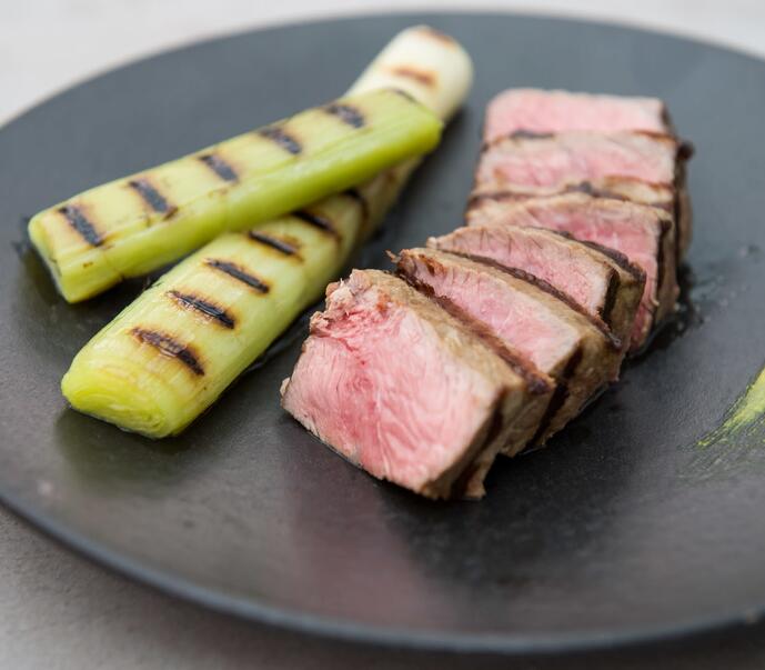 How to Cook Sirloin Pave Steaks. Recipe Online with Grilled Leaks Made
